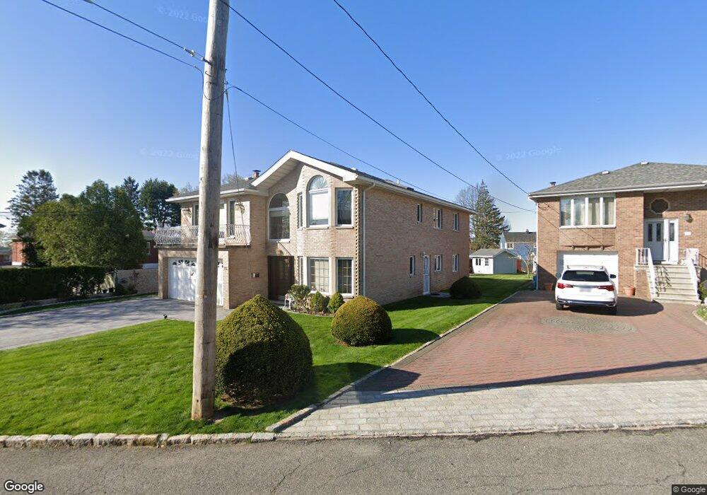 73 Heights Dr, Yonkers, NY 10710 - photo 1