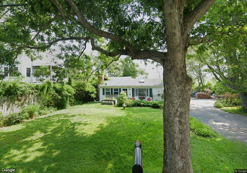 612 Wordens Pond Rd, Wakefield, RI 02879 - photo 1