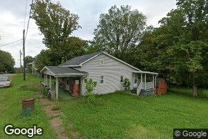 113 W 4th St, New Burnside, IL 62967