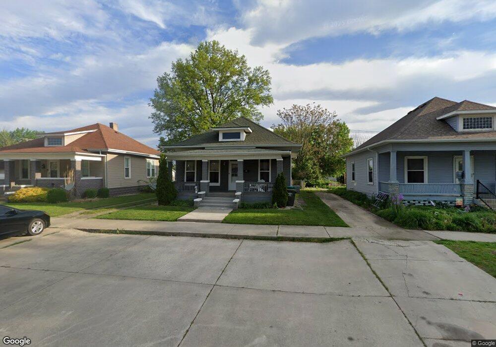 812 Broadway Ave, Mattoon, IL 61938 - photo 1