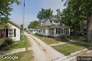 607 Richard St, Henry, IL 61537