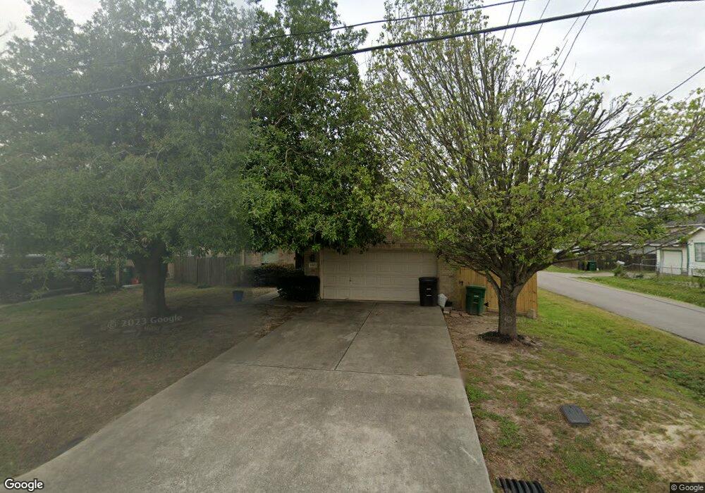 6727 D s Bailey Ln, Houston, TX 77091 - photo 1