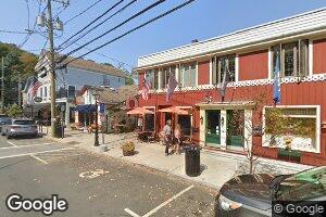 4 Water St, Chester, CT 06412