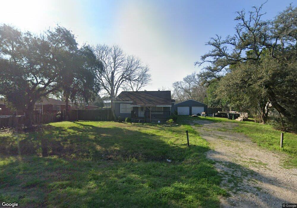 202 Morgan St, Alvin, TX 77511 - photo 1