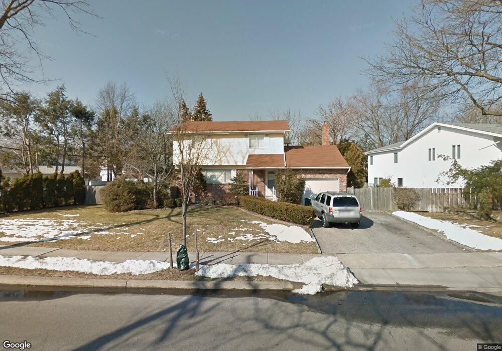 3 Fishermans Dr, Port Washington, NY 11050 - photo 1