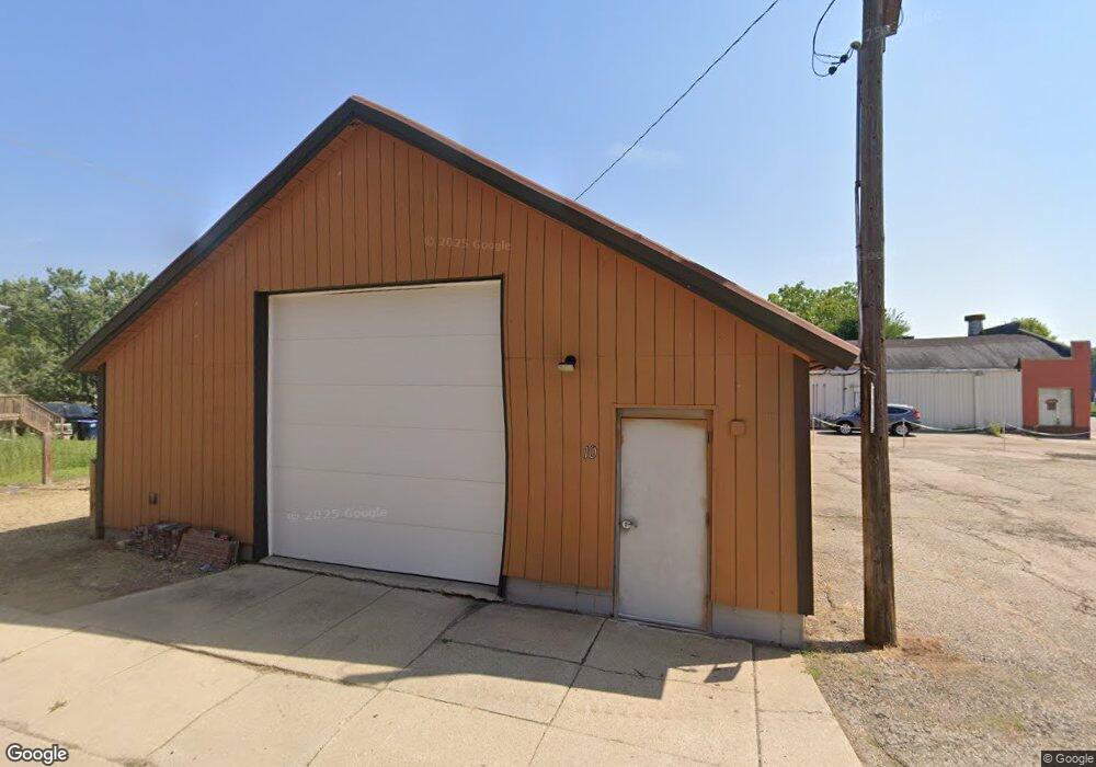 8 Railroad St, Evansville, WI 53536 - photo 1