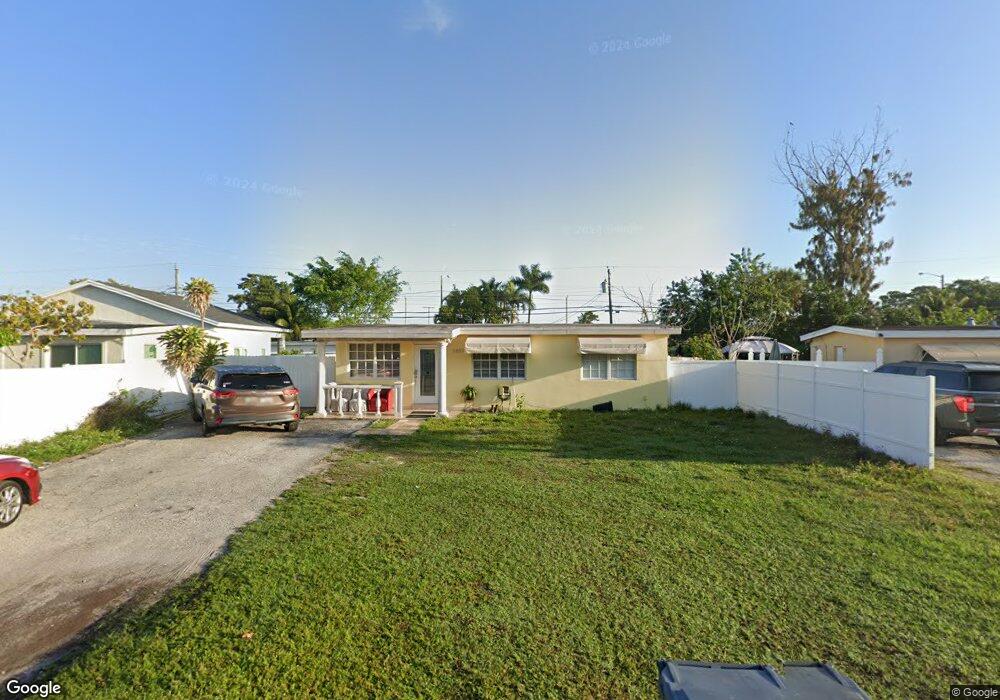 5653 Honeysuckle Dr, West Palm Beach, FL 33415 - photo 1