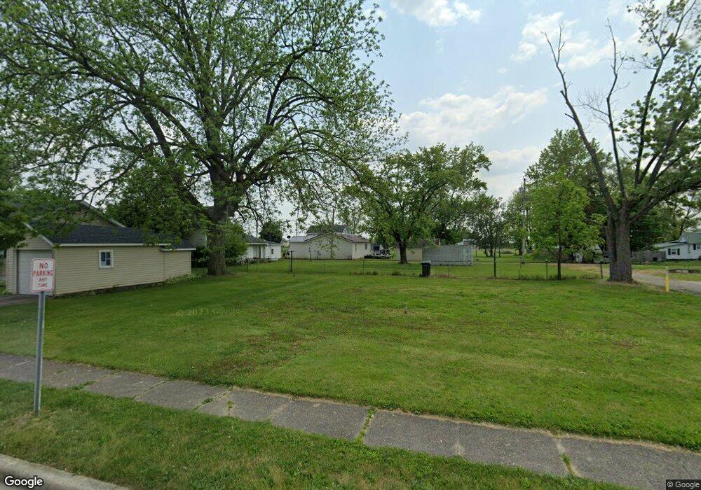 205 W Indiana Ave, Nappanee, IN 46550 - photo 1