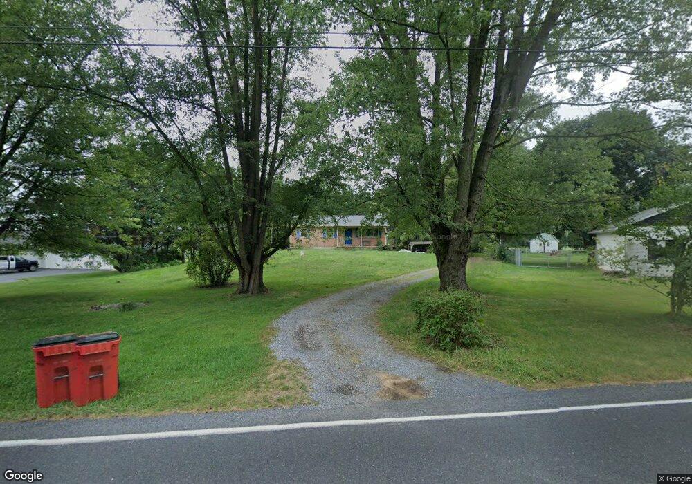 1304 State Line Rd, Waynesboro, PA 17268 - photo 1