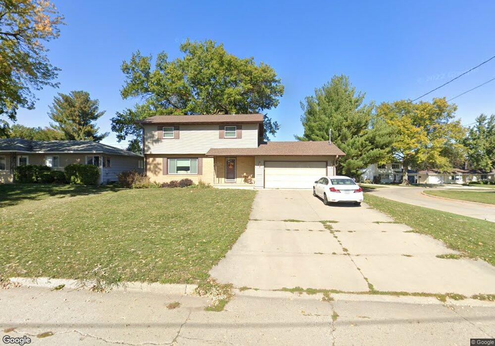 2010 N 3rd Ave E, Newton, IA 50208 - photo 1