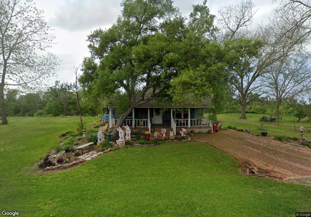 18 San Jacinto St, Bay City, TX 77414 - photo 1