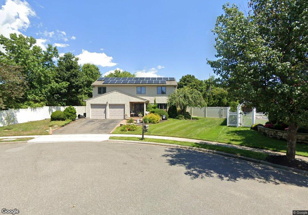 32 Ruth Place, Plainview, NY 11803 - photo 1