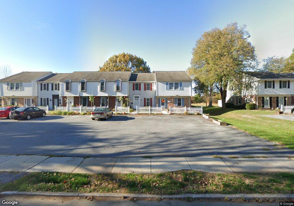 957 E Maple St, Palmyra, PA 17078 - photo 1