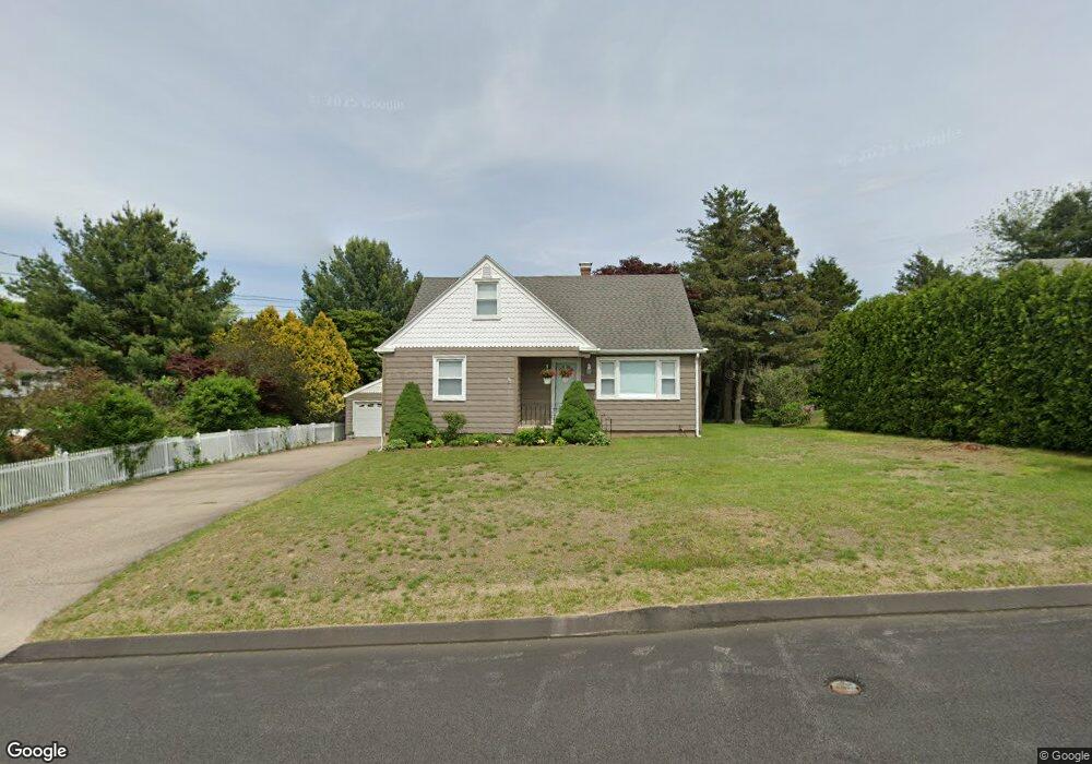 2 Lathrop Ave, Pawcatuck, CT 06379 - photo 1