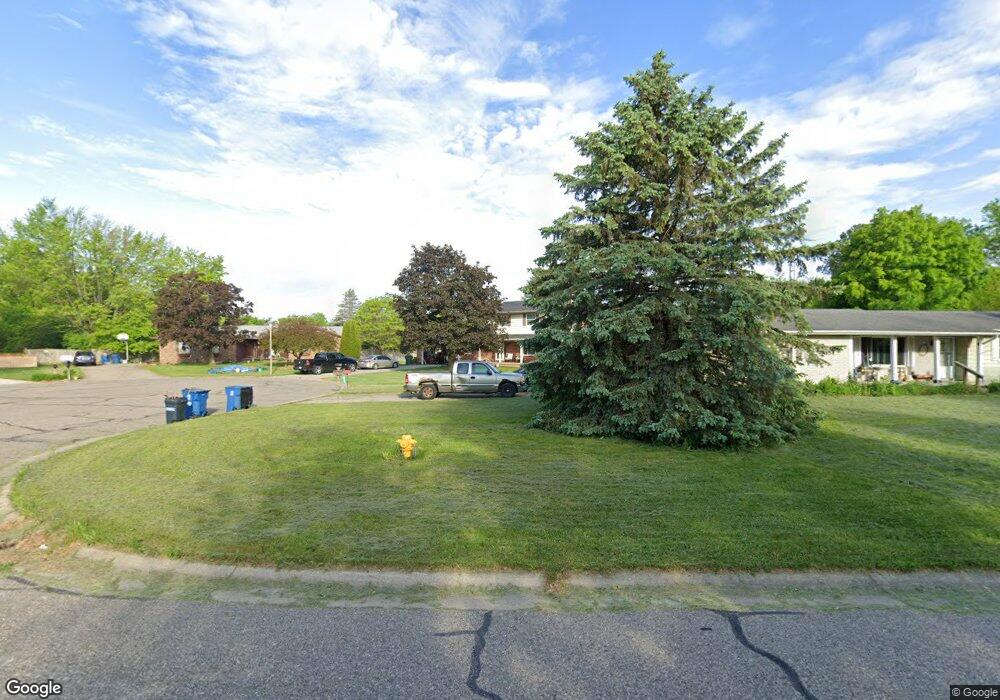 2485 Plainview Dr, Flushing, MI 48433 - photo 1