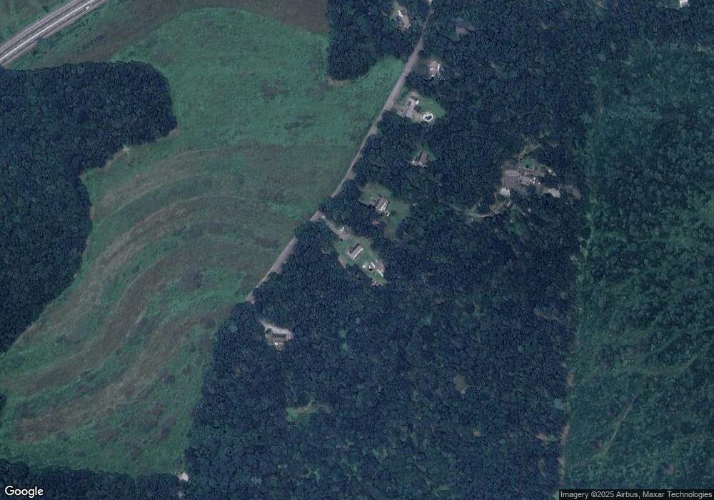 300 Laurel Ln, New Ringgold, PA 17960 - photo 1