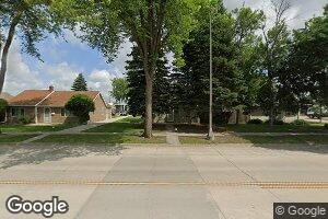 2005 7th Ave N, Fargo, ND 58102