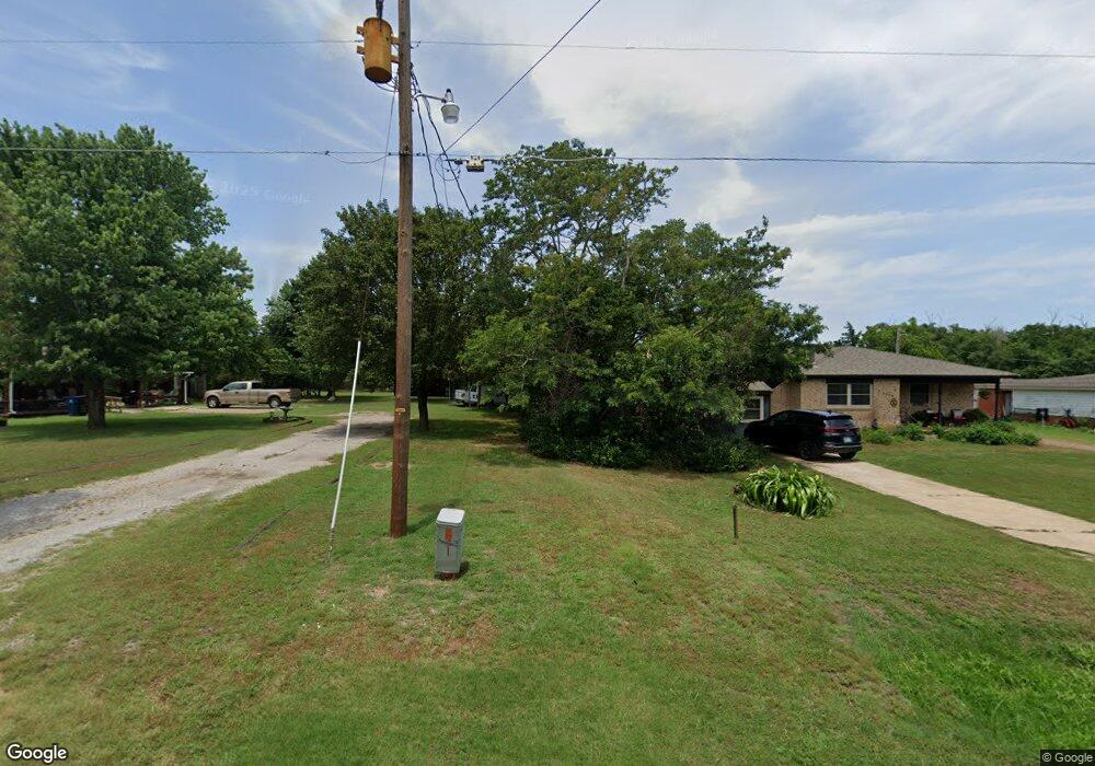 1075 W Camelback Rd, Duncan, OK 73533 - photo 1