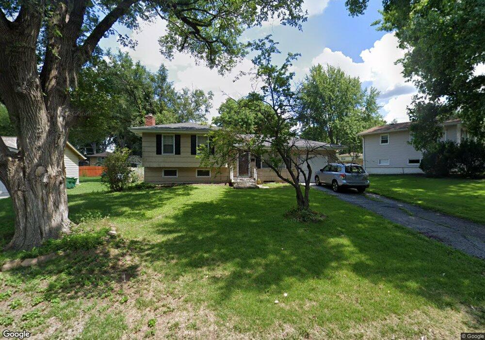 7117 Ballentine St, Shawnee, KS 66203 - photo 1