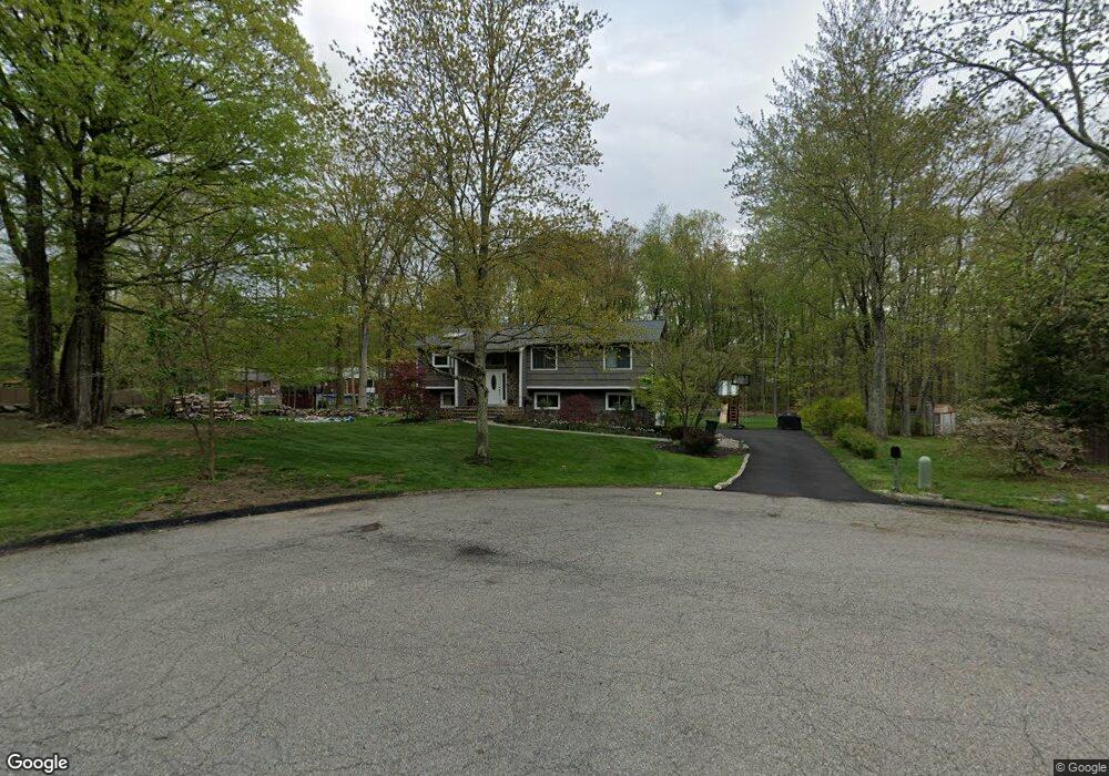 2491 Murphy Ct, Yorktown Heights, NY 10598 - photo 1
