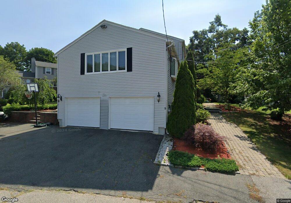 7 Stephanie Cir, Woburn, MA 01801 - photo 1