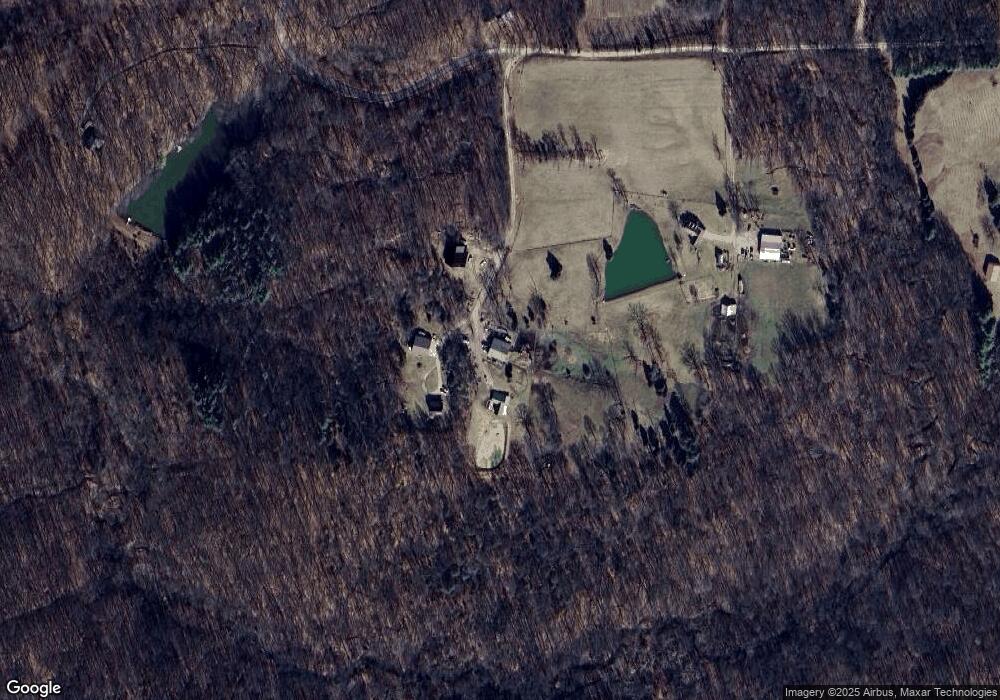 8519 E Green Acres Rd, Columbus, IN 47201 - photo 1