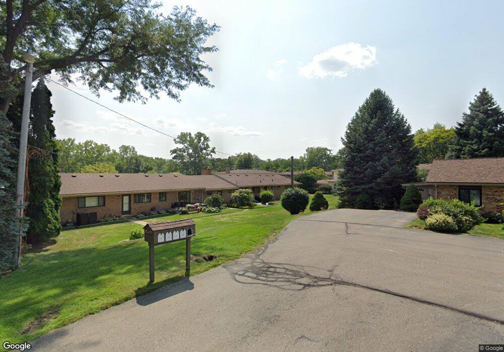 132 E Hickory Grove Rd, Bloomfield Hills, MI 48304 - photo 1