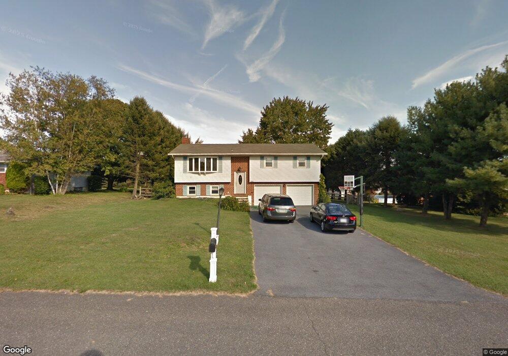 1132 Morris Ln, Slatington, PA 18080 - photo 1