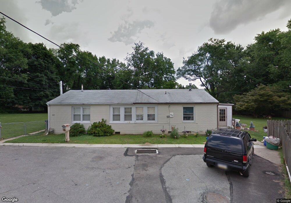 408 Boston Ct, Wallingford, PA 19086 - photo 1