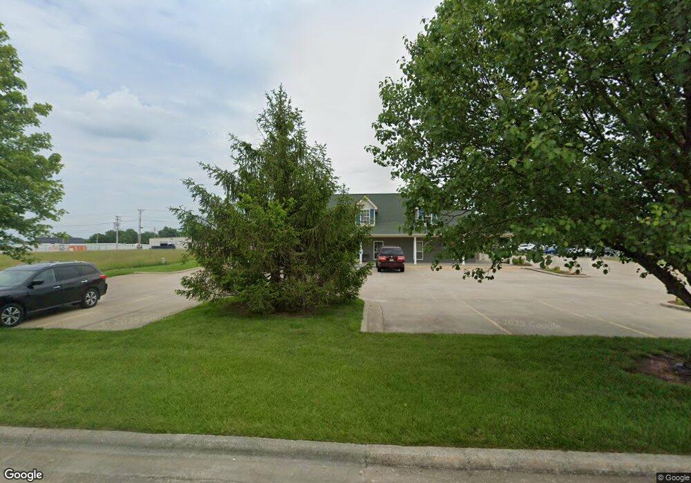 180 Davis Dr, Bolivar, MO 65613 - photo 1
