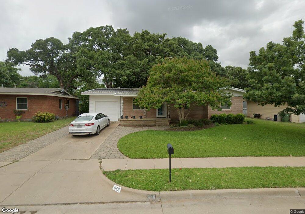 648 Willow St, Hurst, TX 76053 - photo 1
