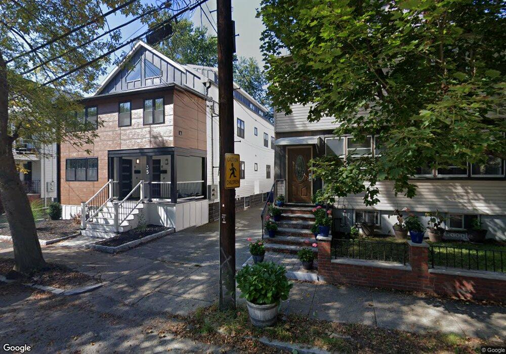 33 Lafayette St unit 1, Arlington, MA 02474 - photo 1