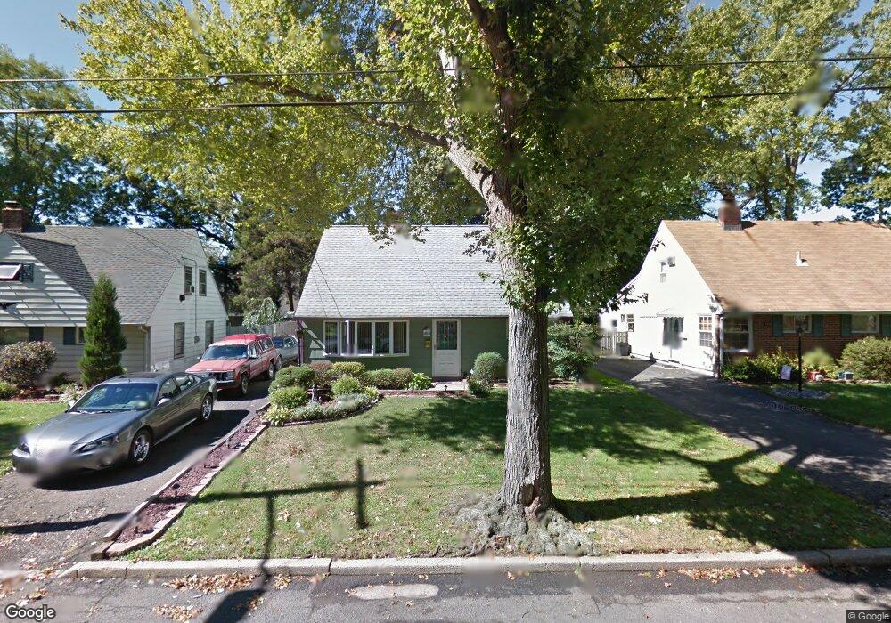 1236 Briarcliff Dr, Rahway, NJ 07065 - photo 1