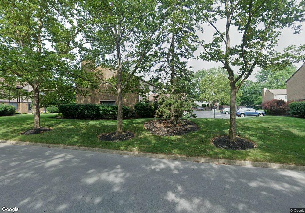 5371 Shannon Ln, Columbus, OH 43235 - photo 1