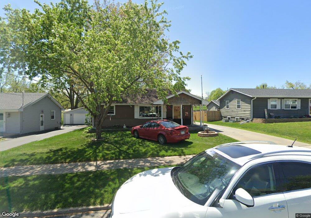 2615 E Douglas Ave, Des Moines, IA 50317 - photo 1