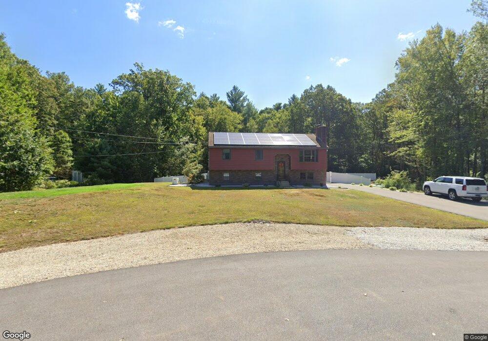 4 Quigg Ct, Litchfield, NH 03052 - photo 1