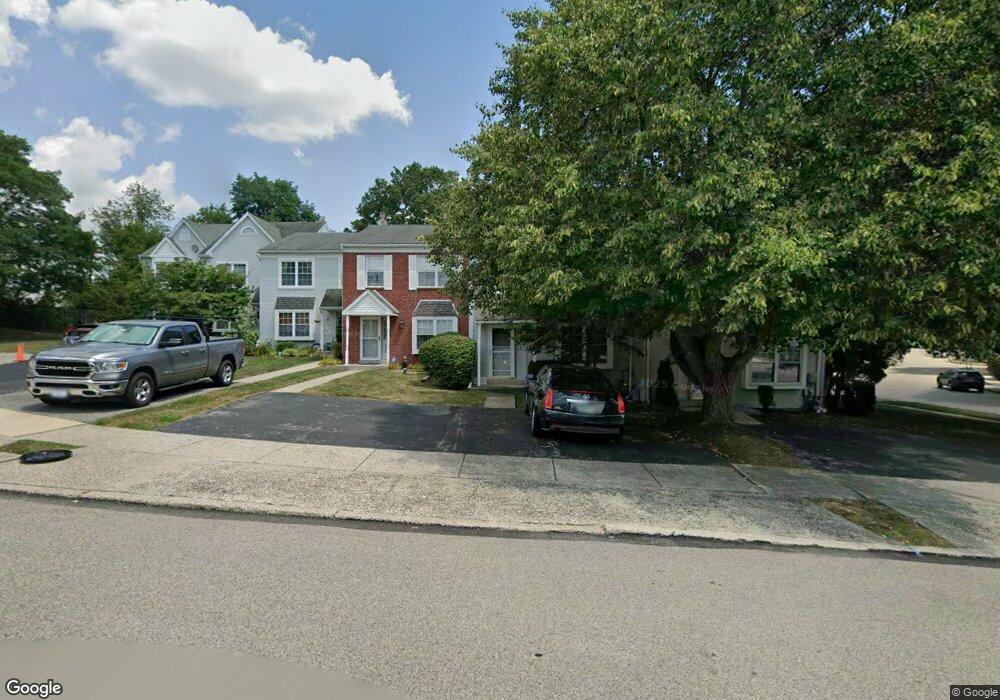 504 Carousel Cir, Norristown, PA 19403 - photo 1