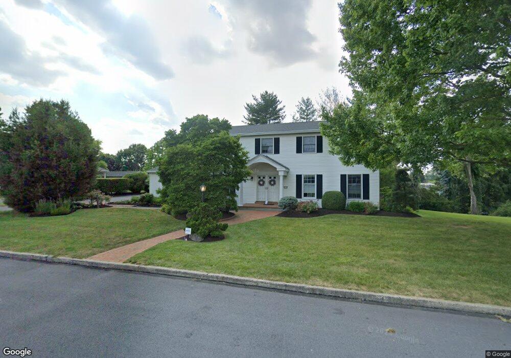 1235 Clearview Cir, Allentown, PA 18103 - photo 1