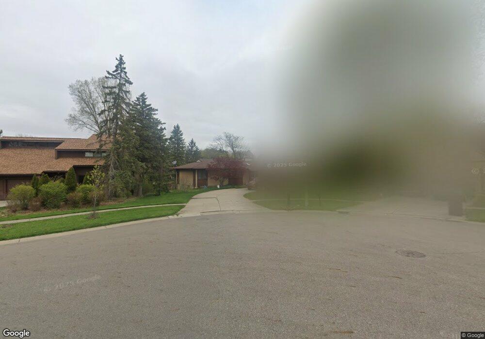 4902 Grape Arbor Ln, Lansing, MI 48917 - photo 1