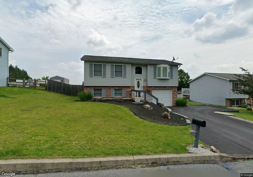 1519 Fernwood Rd, Slatington, PA 18080 - photo 1