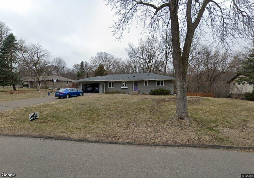 13520 Bellevue Dr, Minnetonka, MN 55345 - photo 1