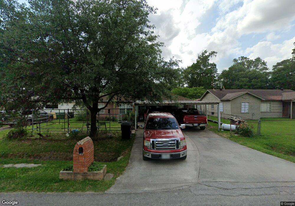 10401 Castleton St, Houston, TX 77016 - photo 1