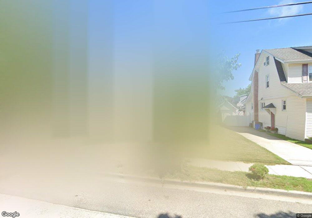 86 Woodlawn Ave unit 1, Valley Stream, NY 11581 - photo 1