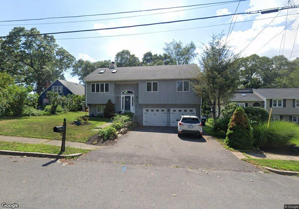 21 Lakecrest Cir, Warwick, RI 02889 - photo 1