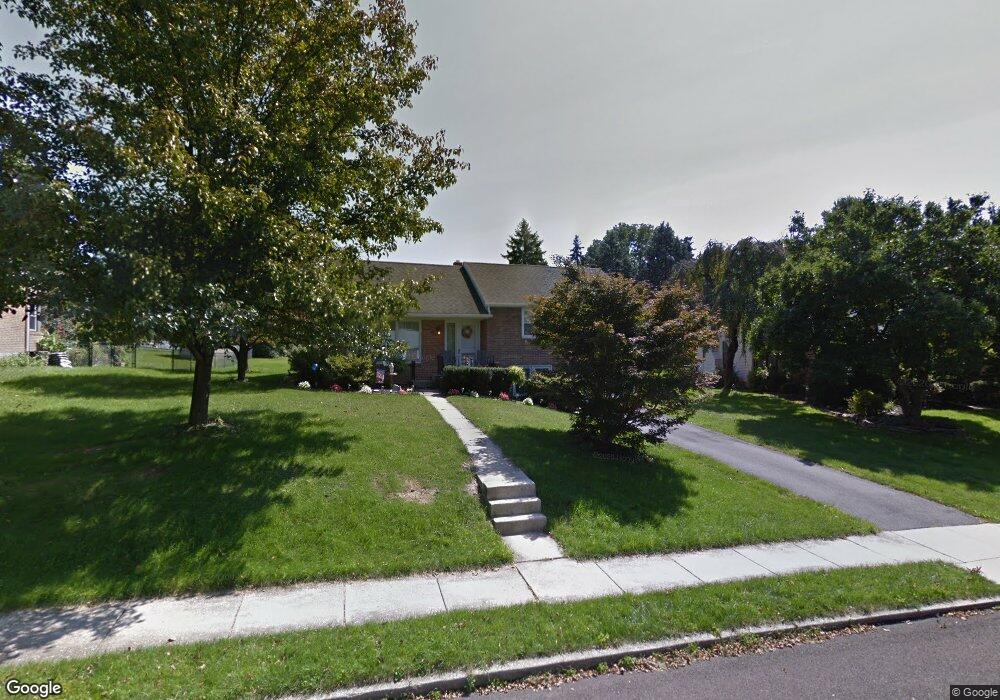 211 W 39th St, Reading, PA 19606 - photo 1