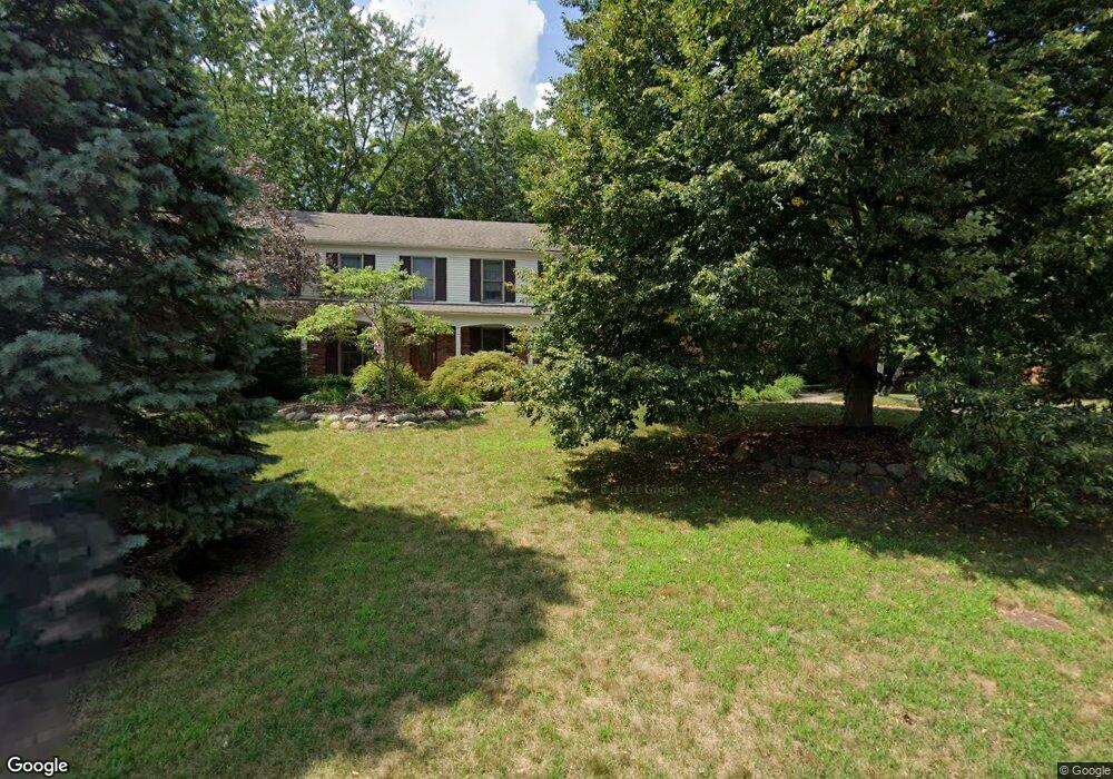 7298 Sandy Creek Ln, Bloomfield Hills, MI 48301 - photo 1