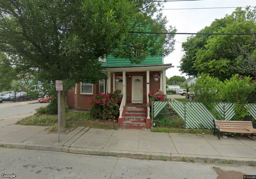 957 Cranston St, Cranston, RI 02920 - photo 1