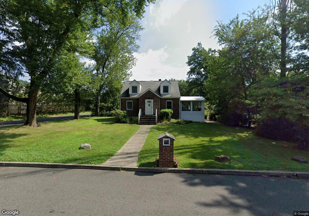 142 Mountain Pkwy, Green Brook, NJ 08812 - photo 1