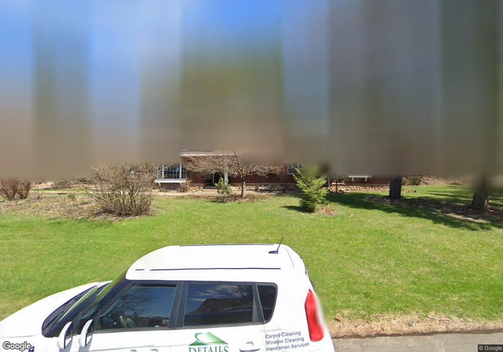 18332 Heathcote Ln, Wayzata, MN 55391 - photo 1