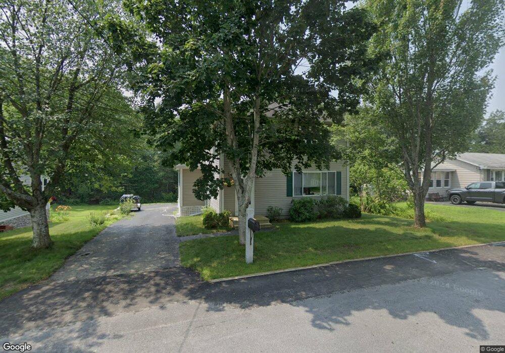 31 Hale Ave, Hooksett, NH 03106 - photo 1